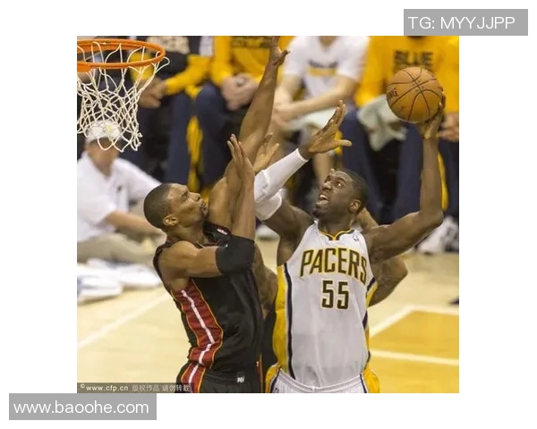 热火与步行者第四场激战回顾球员表现与战术分析全景呈现